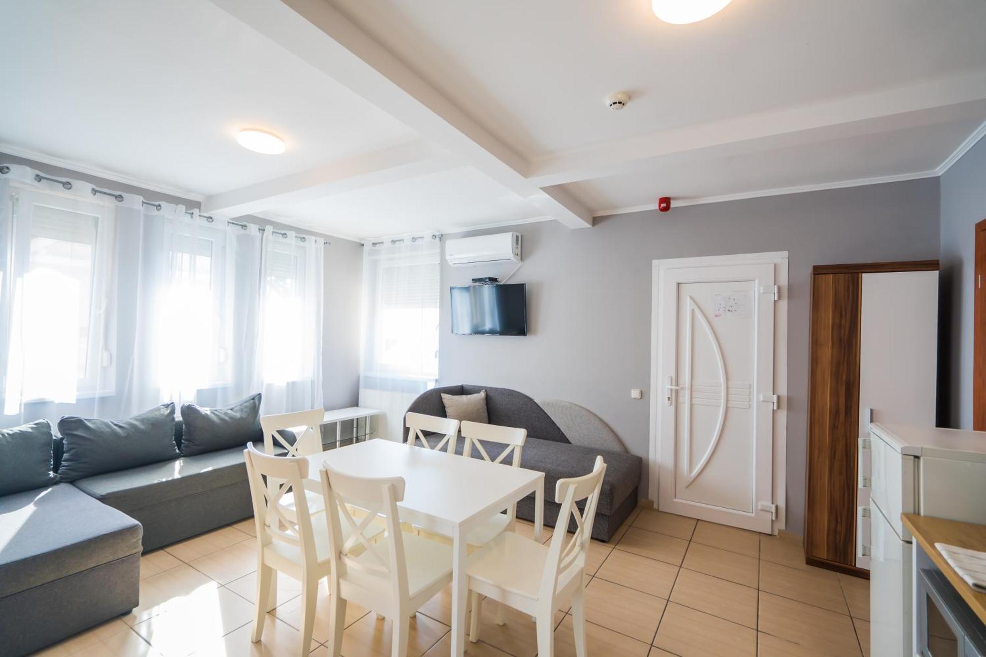 Riviera Apartmanhaz 시오포크 외부 사진